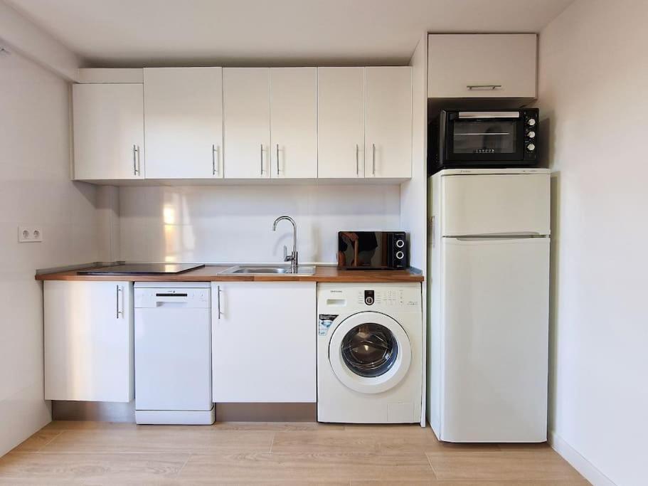 Encantador Duplex Para 6 A 1 Minuto De La Playa Benalmádena Exterior foto