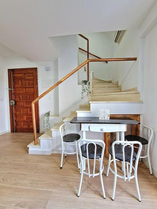 Encantador Duplex Para 6 A 1 Minuto De La Playa Benalmádena Exterior foto