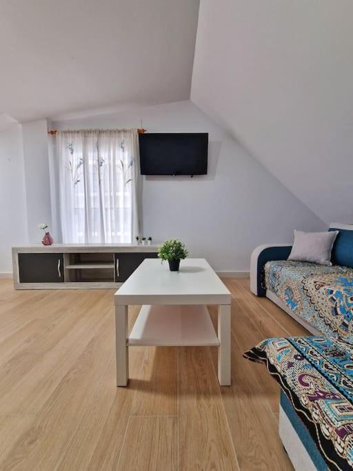 Encantador Duplex Para 6 A 1 Minuto De La Playa Benalmádena Exterior foto