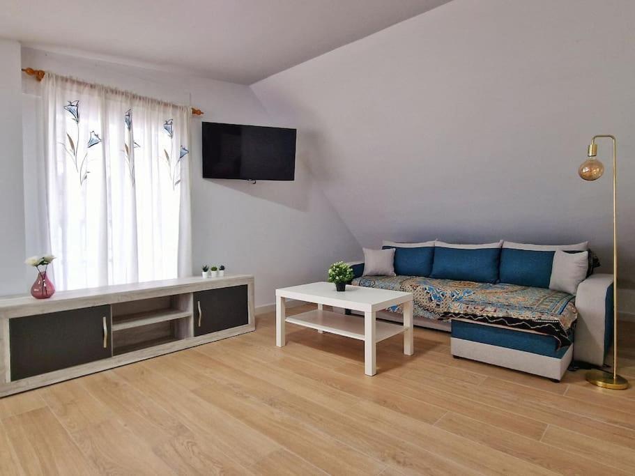 Encantador Duplex Para 6 A 1 Minuto De La Playa Benalmádena Exterior foto