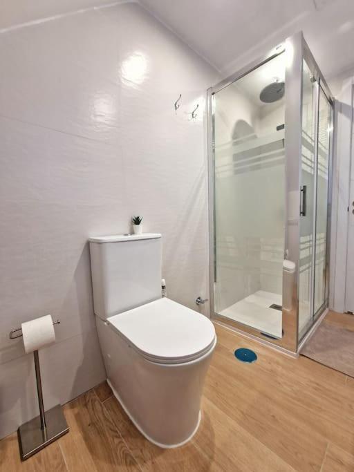 Encantador Duplex Para 6 A 1 Minuto De La Playa Benalmádena Exterior foto